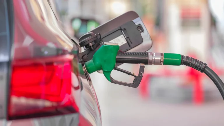 Gasolina o diésel en 2026: cuál merece más la pena según tus kilómetros
