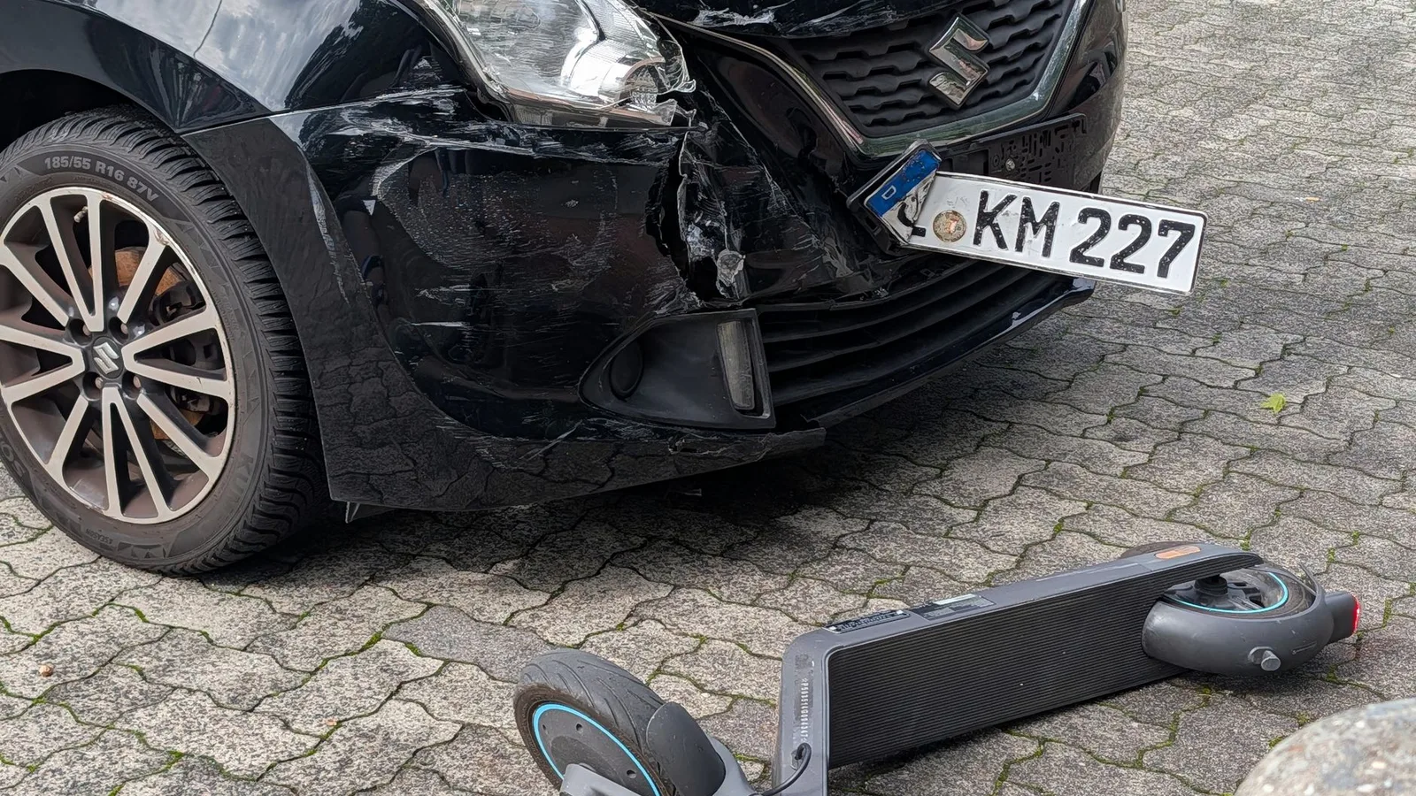 Qué hacer después de un accidente de coche: pasos, parte amistoso, seguro y documentación
