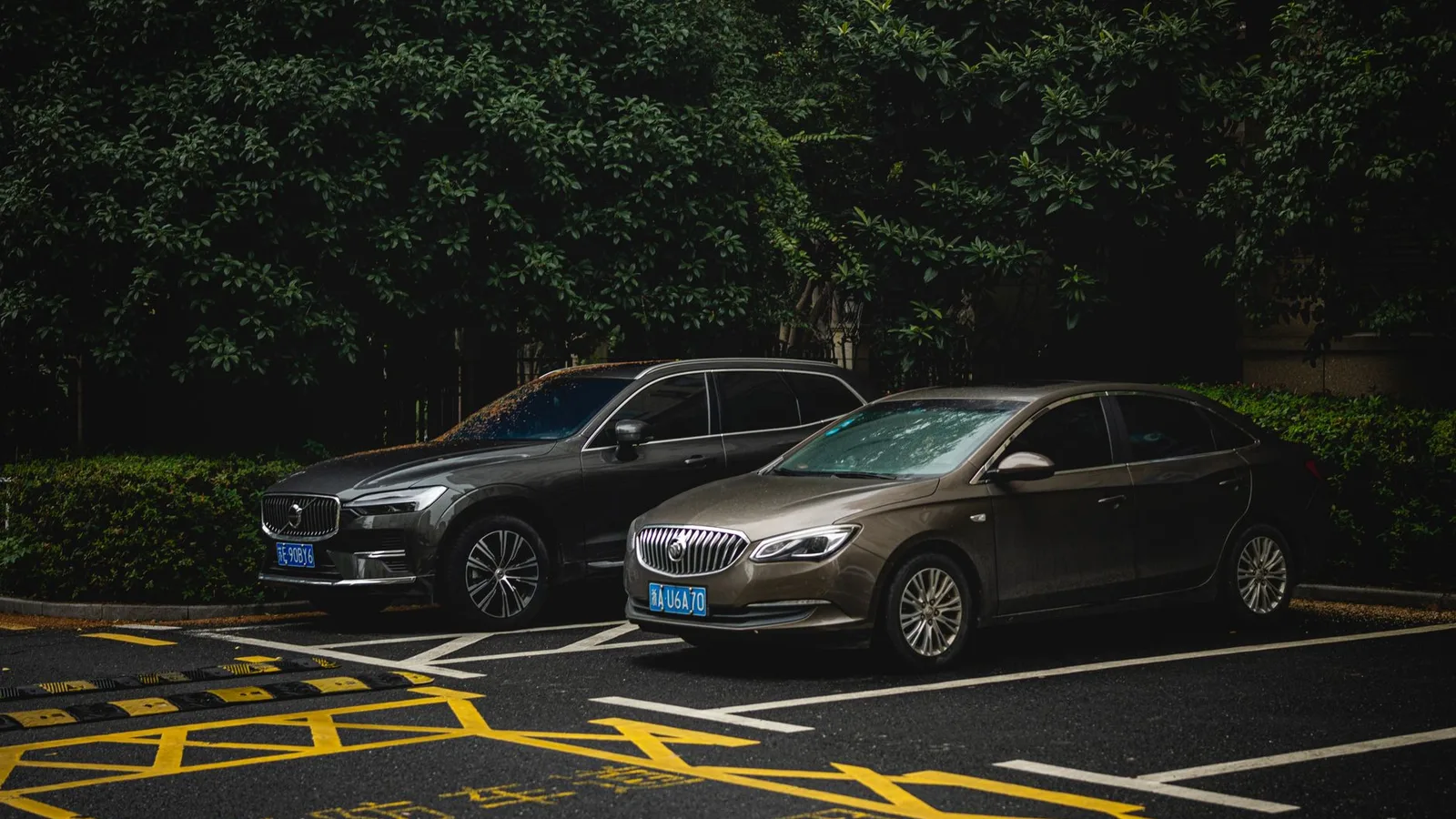 SUV o berlina: ventajas e inconvenientes antes de comprar coche